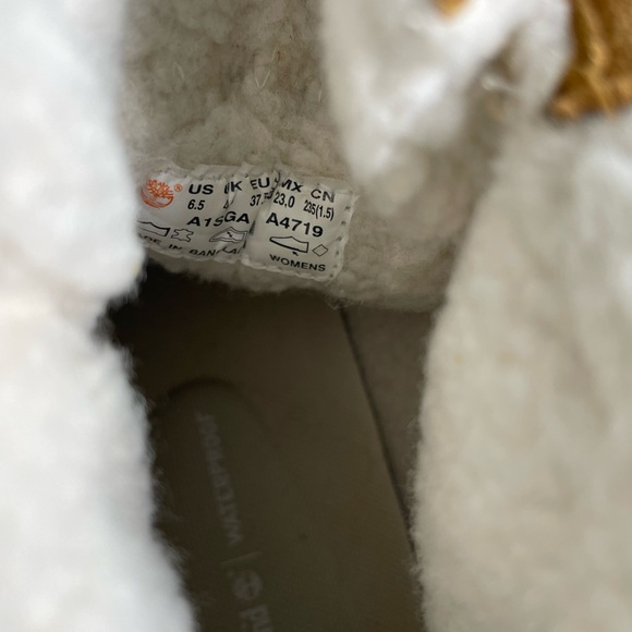 Timberland 6.5-Inch Waterproof Faux Fur Lined Boot (Women’s) Rarely used. - Picture 9 of 10